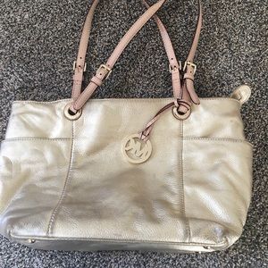 MK tote